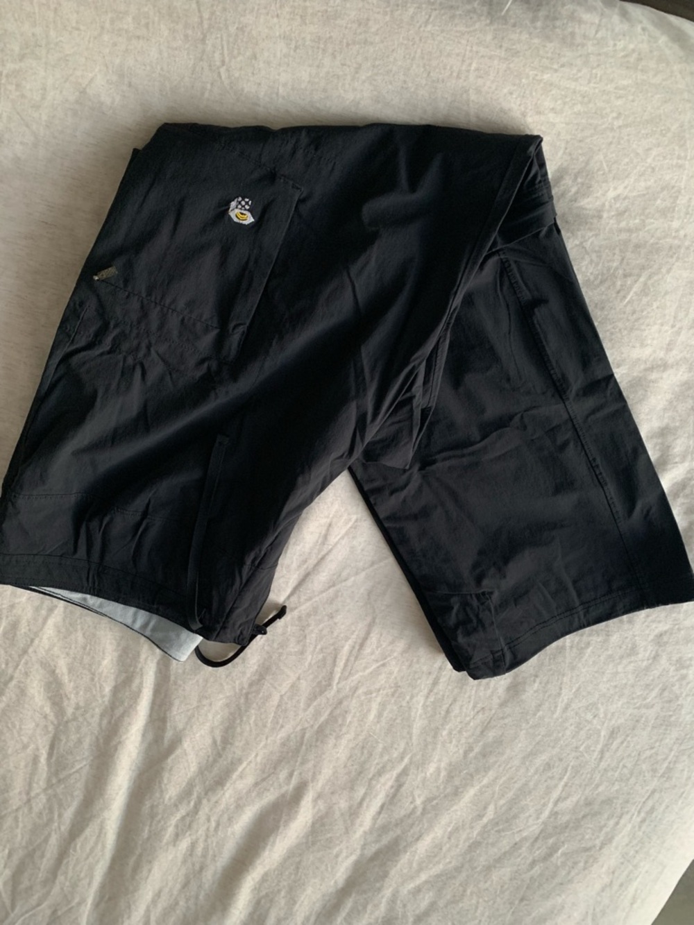 Mountain Hardwear Women's Yuma Convertible Cargo Pants black size 14 for hiking - Picture 13 of 15